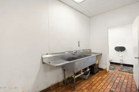 1122 W Main Street Elizabeth City NC 27909