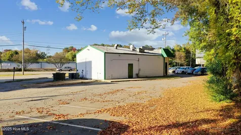 1122 W Main Street Elizabeth City NC 27909