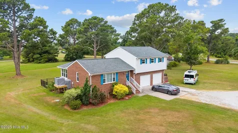 5302 Bogue Drive Oriental NC 28571