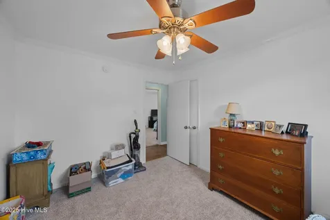 5302 Bogue Drive Oriental NC 28571
