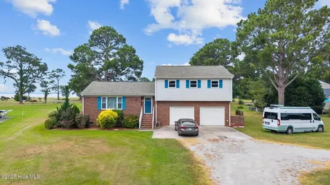 5302 Bogue Drive Oriental NC 28571