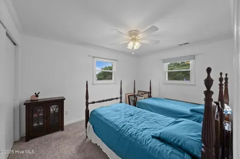 5302 Bogue Drive Oriental NC 28571