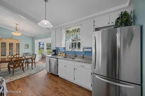 5302 Bogue Drive Oriental NC 28571