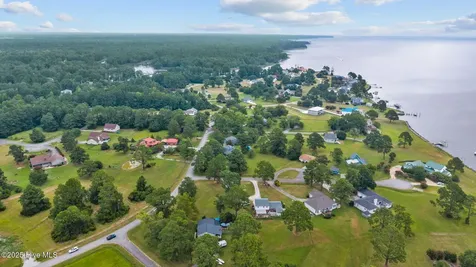 5302 Bogue Drive Oriental NC 28571