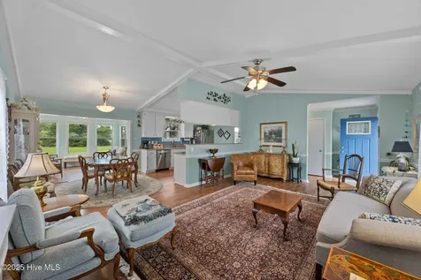 5302 Bogue Drive Oriental NC 28571