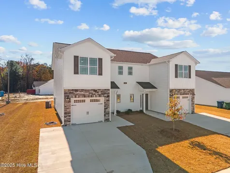4301 Laurel Ridge Drive Greenville NC 27834