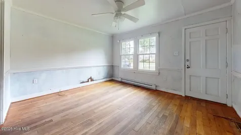 41 Orchard Street Sunbury NC 27979