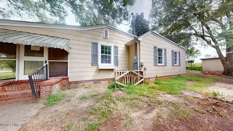 41 Orchard Street Sunbury NC 27979