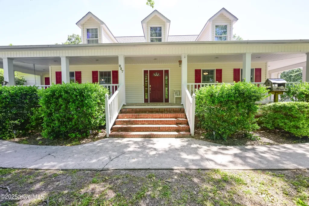 237 Riverbend Road Jacksonville NC 28540