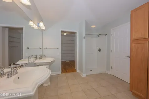 237 Riverbend Road Jacksonville NC 28540