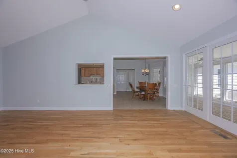 237 Riverbend Road Jacksonville NC 28540