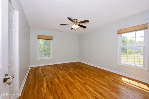237 Riverbend Road Jacksonville NC 28540