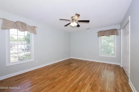 237 Riverbend Road Jacksonville NC 28540