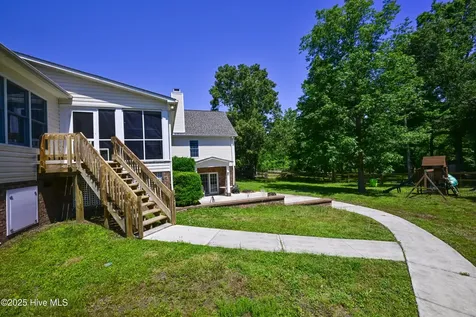 237 Riverbend Road Jacksonville NC 28540