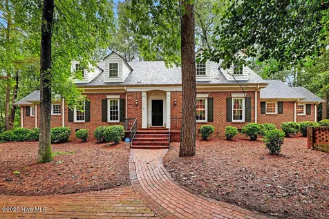 102 Cedar Lane Clinton NC 28328