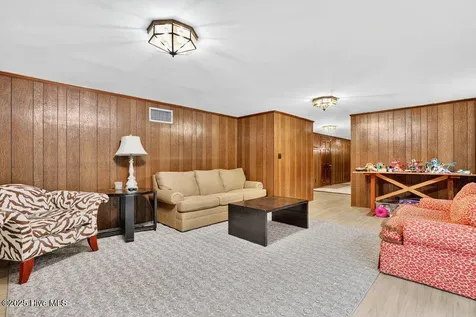 102 Cedar Lane Clinton NC 28328
