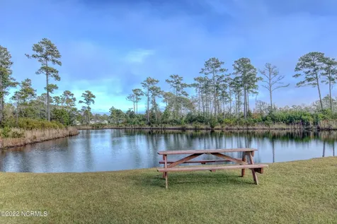 327 Landon Lane Sneads Ferry NC 28460