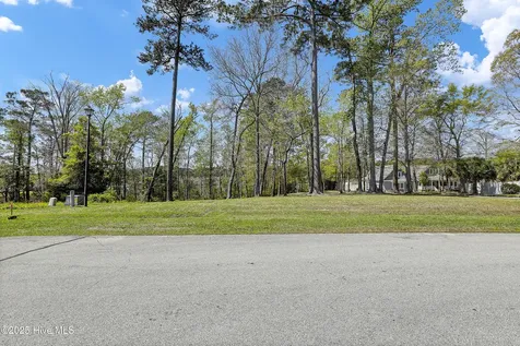 209 Creek View Circle Sneads Ferry NC 28460