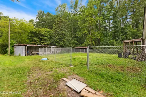 1461 Core Point Road Blounts Creek NC 27814