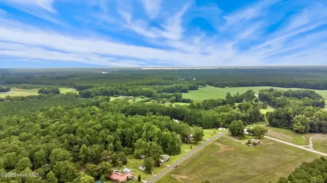 1461 Core Point Road Blounts Creek NC 27814