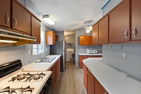 1461 Core Point Road Blounts Creek NC 27814