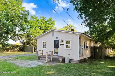 706 Caswell Street Smithfield NC 27577