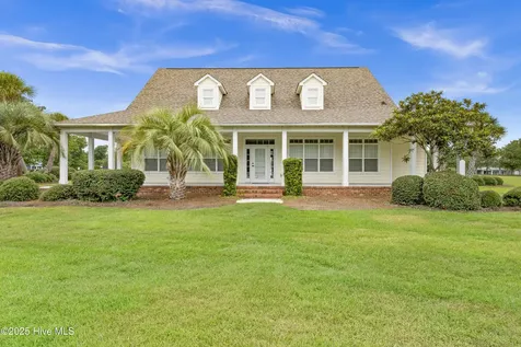 27 W Scarborough Court Hampstead NC 28443