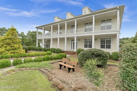 27 W Scarborough Court Hampstead NC 28443