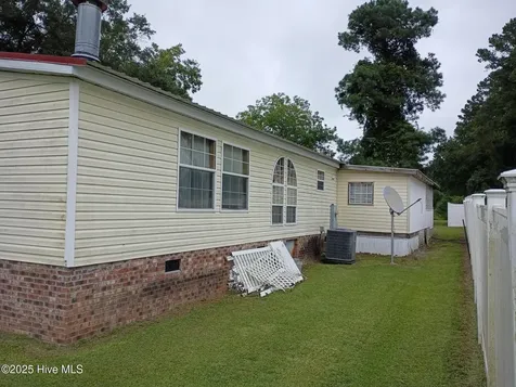 1268 Fred Powell Road Whiteville NC 28472