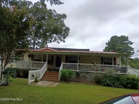 1268 Fred Powell Road Whiteville NC 28472