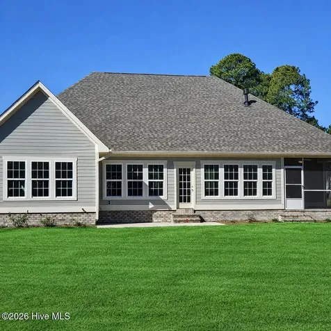 660 Breezewood Drive SE Bolivia NC 28422