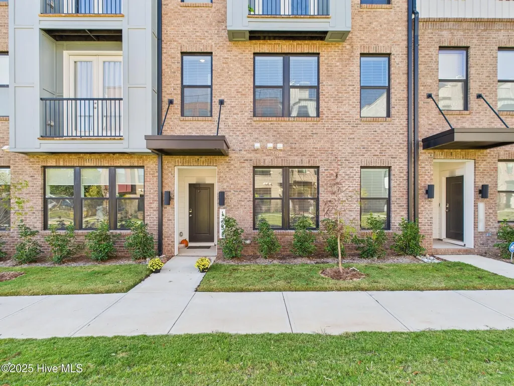 1251 Shaw View Alley Raleigh NC 27601