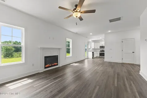 176 Peeler Circle Raeford NC 28376