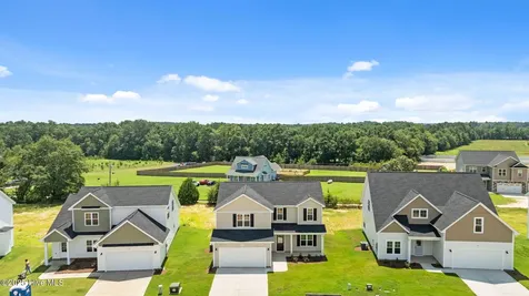 176 Peeler Circle Raeford NC 28376