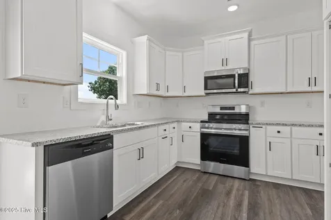 176 Peeler Circle Raeford NC 28376