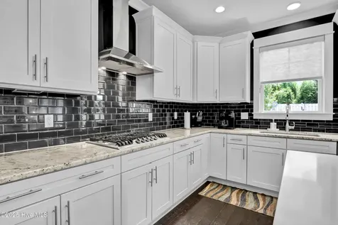 837 Bedminister Lane Wilmington NC 28405