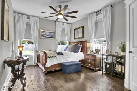 837 Bedminister Lane Wilmington NC 28405