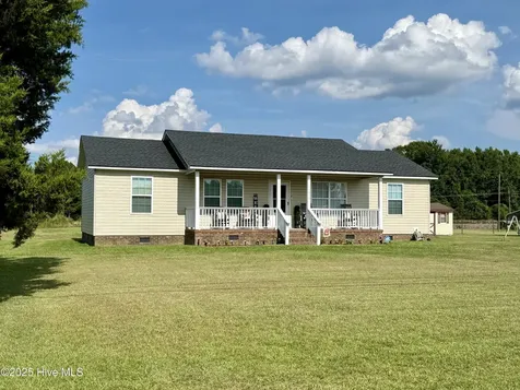 13839 Nc 125 Hamilton NC 27840