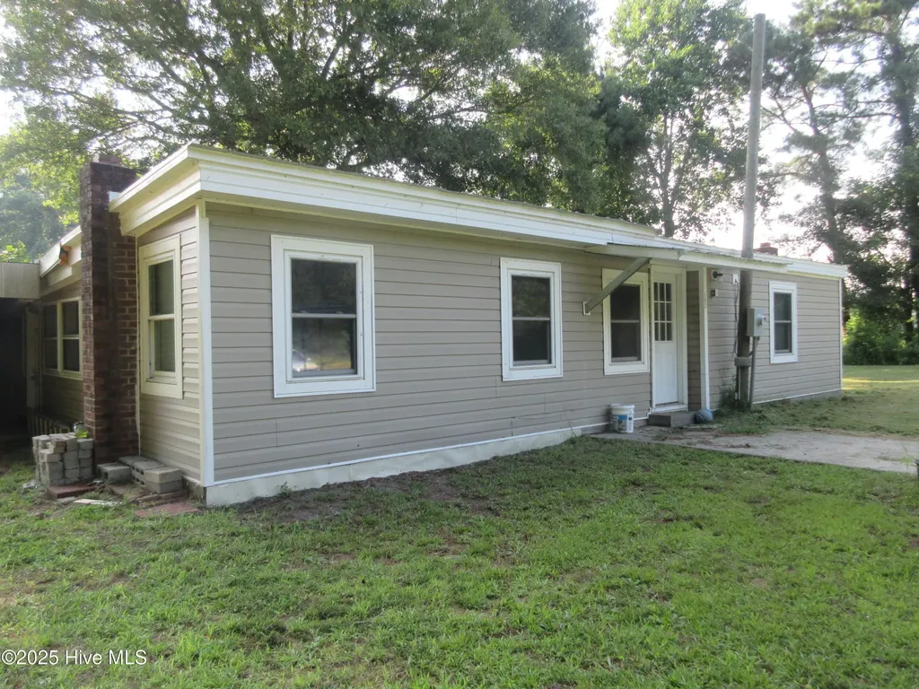 182 Will Poyner Lane Barco NC 27917