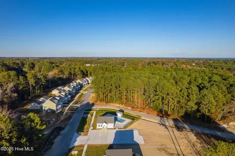 121-B Jarvis Landing Jarvisburg NC 27947