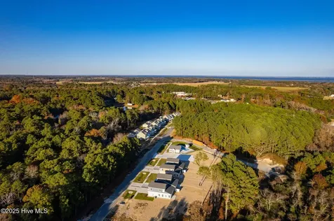 121-B Jarvis Landing Jarvisburg NC 27947