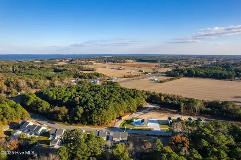 121-B Jarvis Landing Jarvisburg NC 27947