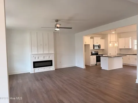 739 Southerland Peak Road Raeford NC 28376