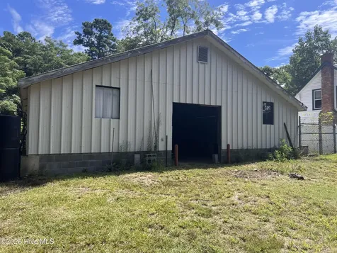 161 & 195 Ellington Drive Raeford NC 28376