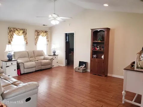 11061 Peacock Road Chadbourn NC 28431