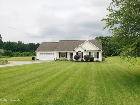 11061 Peacock Road Chadbourn NC 28431
