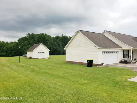 11061 Peacock Road Chadbourn NC 28431