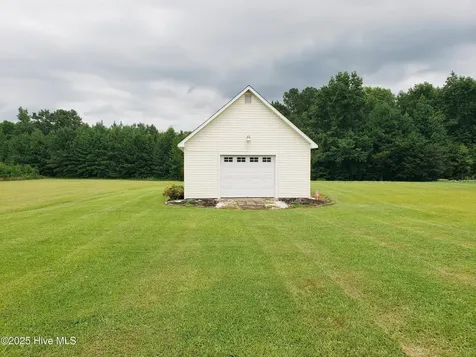 11061 Peacock Road Chadbourn NC 28431