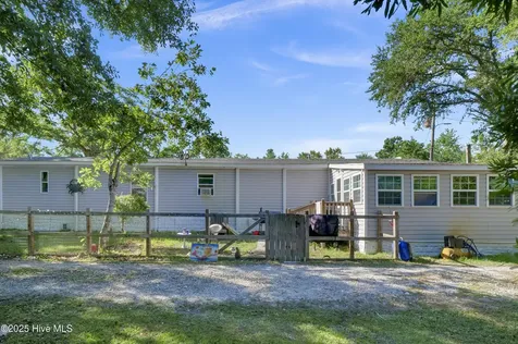215 Anderson Drive Hampstead NC 28443