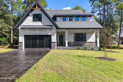 613 Riverwood Drive SE Bolivia NC 28422